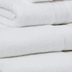 B&M Signature Zero Twist Hand Towel - White -B&M Home Sales Store 317203 315205 317208 317210 Signature Zero Twist white towels 2 1